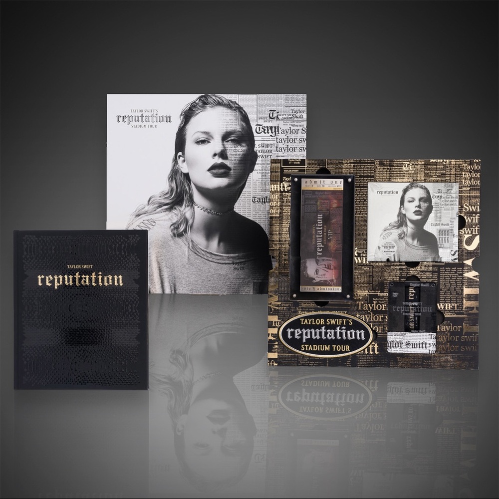 Taylor Swift Reputation Tour VIP Swag Box